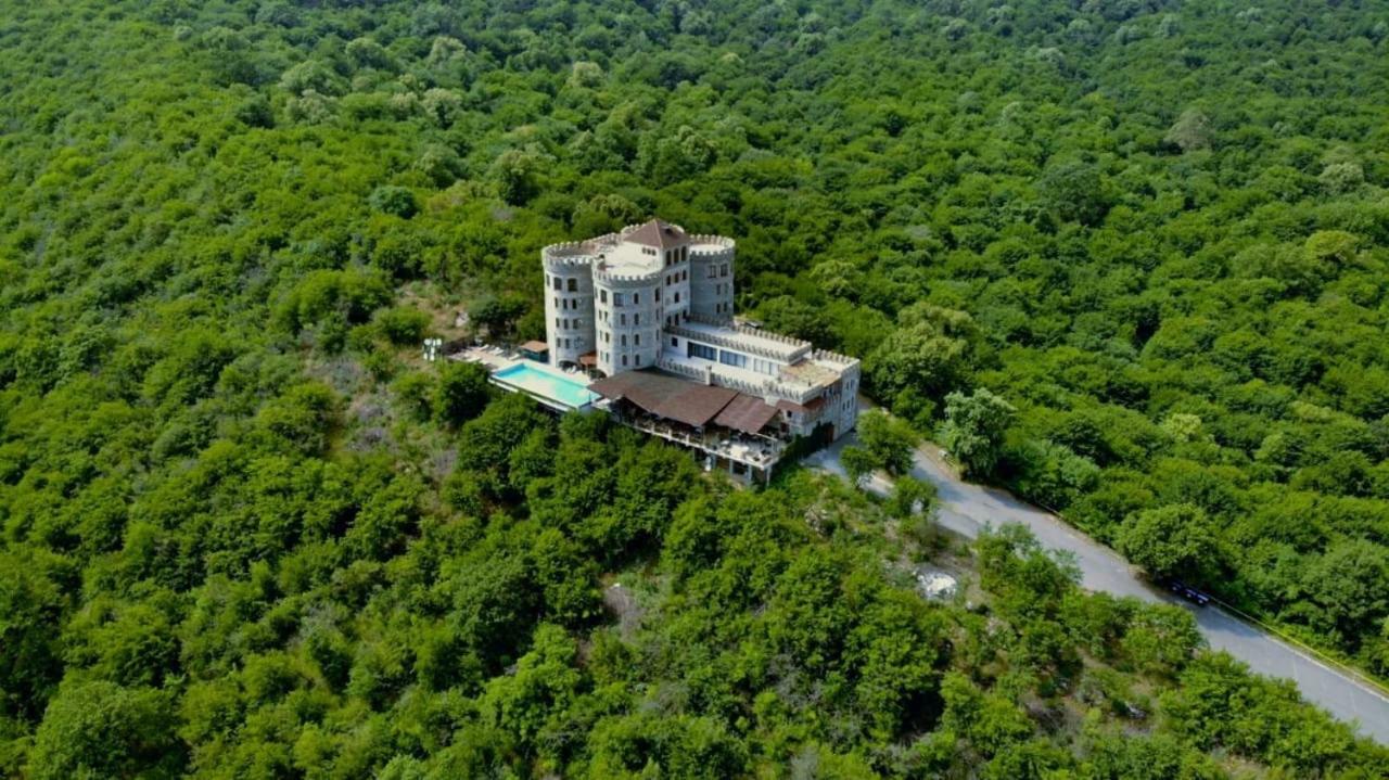 Hotel Royal Batoni Kvareli Exteriér fotografie